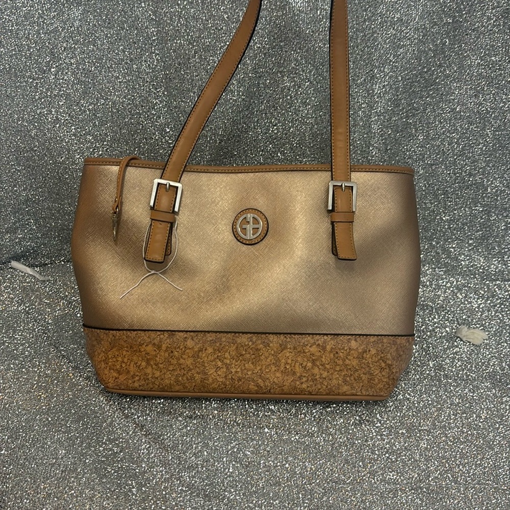 Giani Bernini Brown Shoulder Bag with Structured Shape and Metal Accents